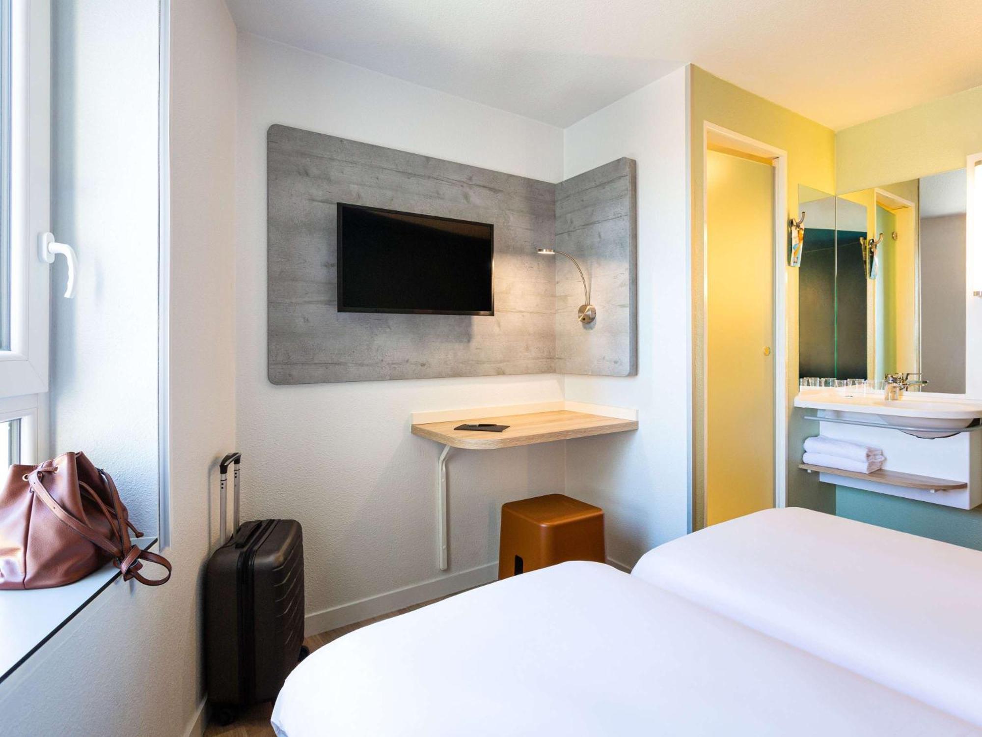 Ibis Budget Bordeaux Centre - Gare Saint Jean Exterior foto